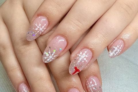 Best Nail Salon